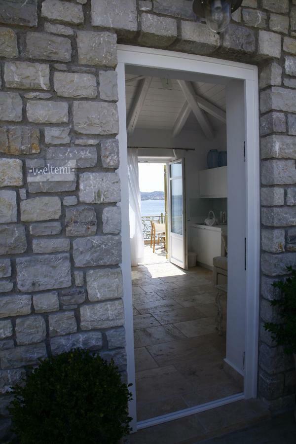 Bed and Breakfast Mourayio Ermioni Esterno foto